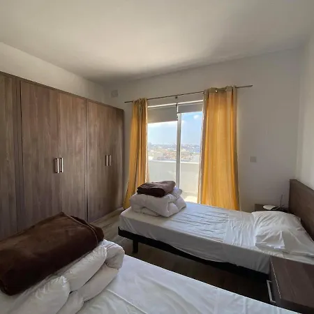 High Street * Sliema